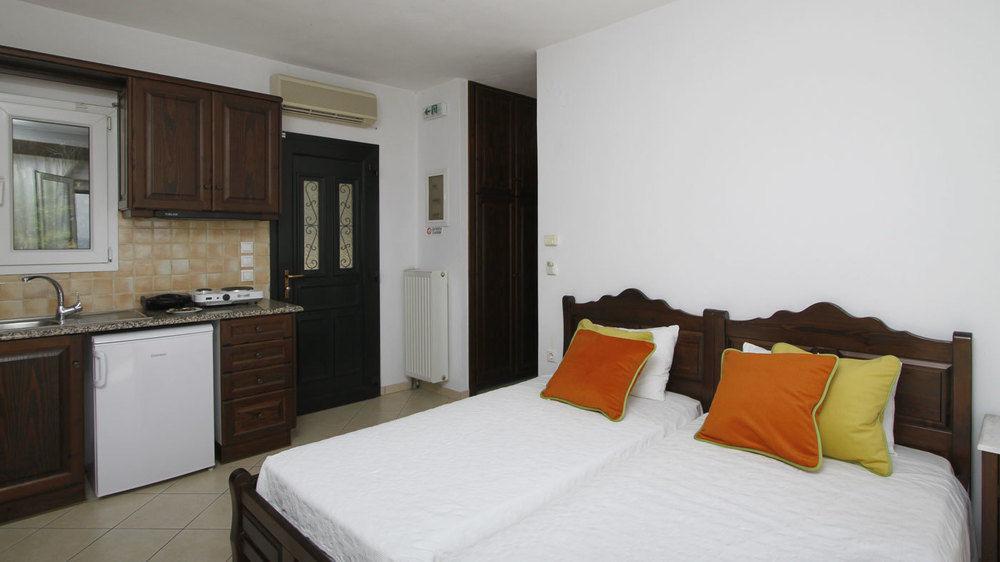 Amygdalies Apartments ميرينا المظهر الخارجي الصورة